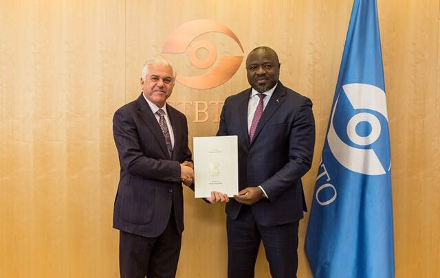 3A82EB42 2710 4611 A961 D32302A8B3BE