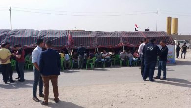 موظفو عقود محطات الكهرباء في النجف يعتصمون للمطالبة بصرف رواتبهم المتأخرة 2 682358