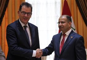 الجبوري لوزير الماني : العراق يتطلع الى مساهمة الدول الصديقة في دعم مسيرة المرحلـة المقبلـة 5 685346 Med