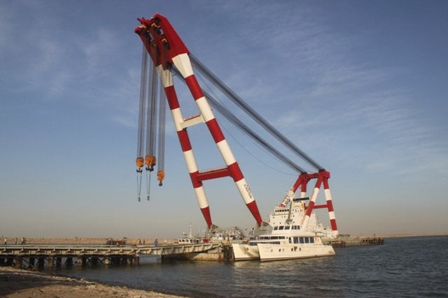 اعادة تأهيل الرافعة البحرية العملاقة ( اباذر ) 1 عملا