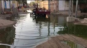 حكومة البصرة تخصص ١٢٥ مليون دينار شهرياً لمعالجة طفح مياه الصرف الصحي بمناطق حي الحسين 3 عربانة