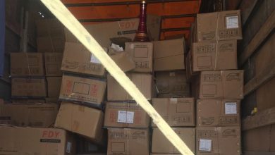 الكمارك ..تمنع دخول أراكيل زجاجية مخالفة للضوابط في منفذ زرباطية الحدودي 5 اراكيل