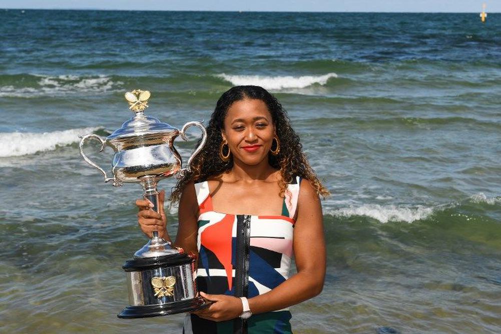 دورة دبي: أوساكا تؤكد أن تفضيل "السعادة" دفعها للانفصال عن مدربها 1 اوس 1