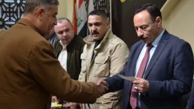 محافظ نينوى نجم الجبوري يوزع تعويضات