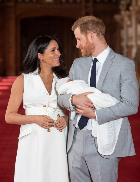 بعد فقدانه والدته..الملكية كابوساً لهاري 1 990E1C5E 6908 4437 80BF 819BEE112A6F