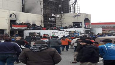 اقتحام اصحاب قبعات