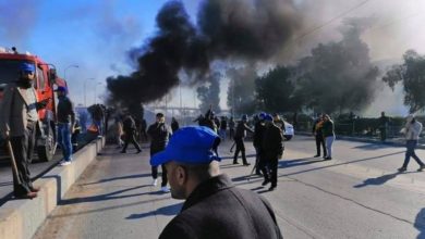 القبعات الزرقاء