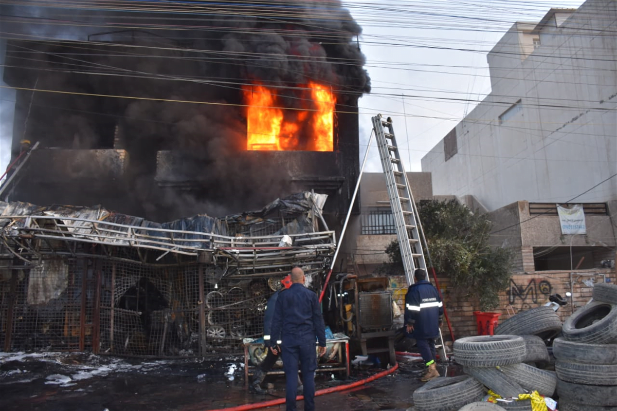 بالصور.. اخماد حريق اندلع ضمن مقتربات اكاديمية الشرطة شرقي بغداد 13 حريق اكاديمية 3