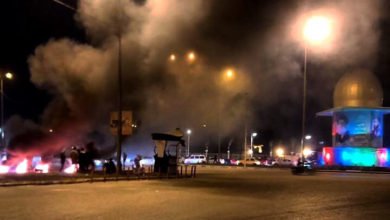 تفاصيل ما حصل بالنجف الاشرف ليلة امس من مصادمات 5 قطع النجف اعتراض على محمد علاوي 4 1