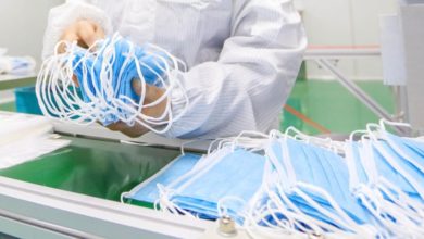 نقابة الصيادلة في المثنى تتبرع بمستلزمات طبية الى دائرة صحة المحافظة 3 كمامات