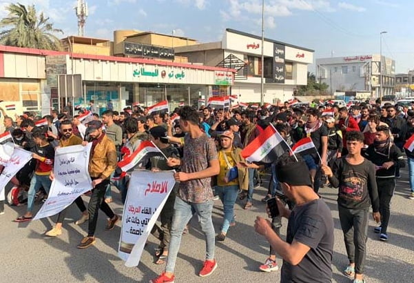 مسيرات حاشدة لأهالي البصرة