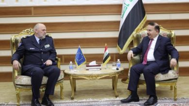 وزير داخلية مع رئيس بعثة الاتحاد الاوربي