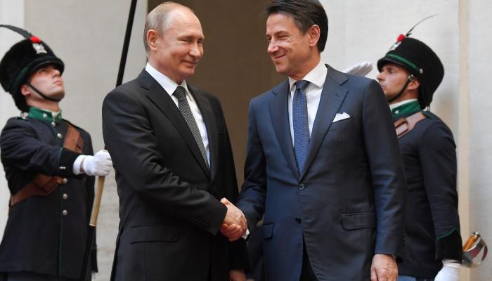 روسيا تغيث إيطاليا لمواجهة كورونا بـ"الجوفضائية" 3 109 094209 russia sends aid to italy to contain