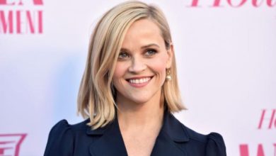 مشاهير هوليوود يستغلون الحجر المنزلي.. "ويذرسبون" تروي قصصا قبل النوم 16 133 020421 celebrities creating reality tv shows quarantine 700x400