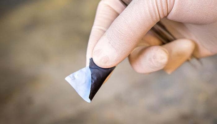 62 170417 safety feature prevents lithium batteries