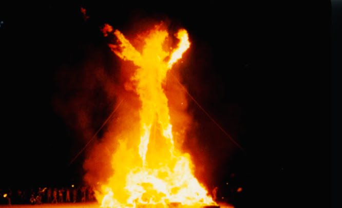 الاعدام شنقاً حتى الموت لمداناً حرق اثنين من شقيقتيه وابناء واحدة أخرى 1 BB700E8D A860 4740 8FE5 1F9C448EFD66