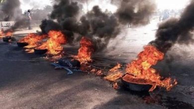 بالاطارات المحترقة.. اغلاق تقاطع البهو في الناصرية احتجاجا ورفضا لتكليف محمد علاوي 5 حرق اطارات في تقاطع البهو
