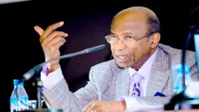 A100E279 7706 4873 9535 A51683DB48D9