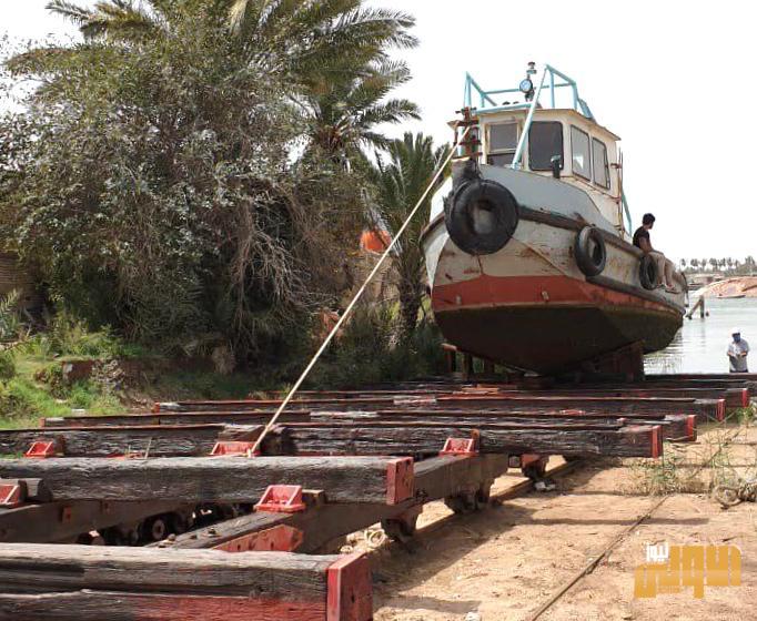 بالصور .. تسفين زورق الربط (11) على السكك الانزلاقية 9 BE16A233 0FAC 4660 87E1 D1FE001C8BE5