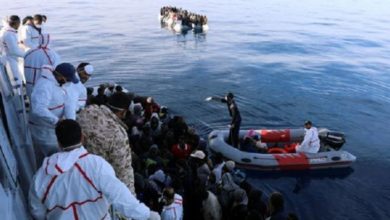 F827BACB 2B59 45F4 BF79 D20B6DCD2953