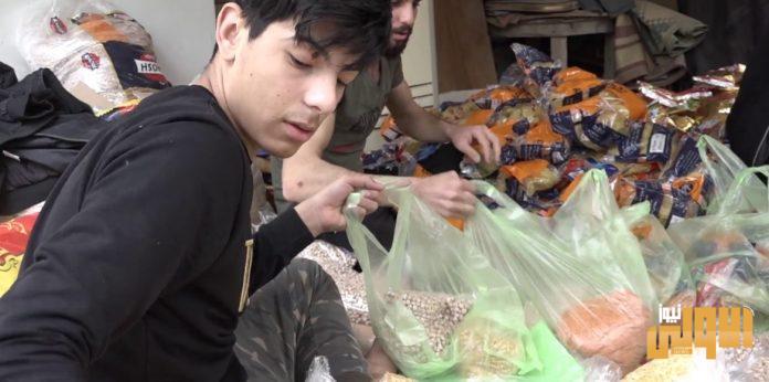 العتبة الحسينية توزع 120 ألف سلة غذائية رمضانية و50 مليون على المستحقين 3 سلة 696x346 1