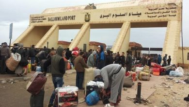 وصول العمال المصريين المحتجزين في ليبيا إلى السلوم 4 36D4FE6A 97E2 4557 B354 3DC769809F94