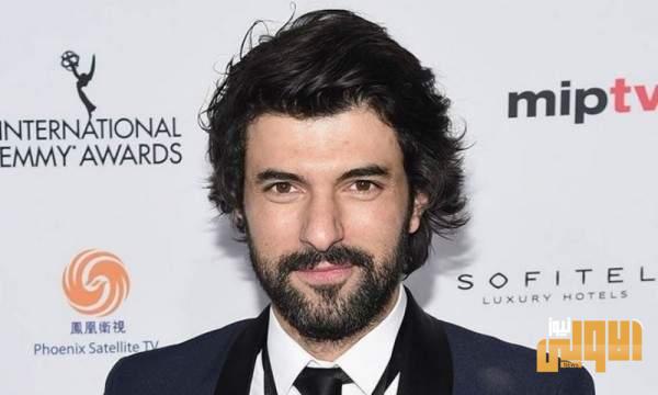 إنجين أكيوريك يستعرض مهاراته بالغوص في البحر 5 8148427 1521798111