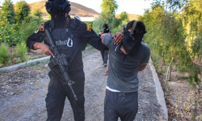 القاء القبض على احد المطلوبين وفق احكام الماده ٤ ارهاب في قرية البرديه 1 06067437 6D12 4418 A715 6B8A43B75BE9