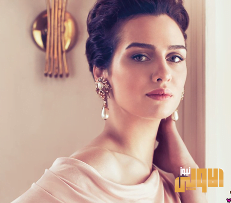 بيرجي أكلاي شاركت في ذا فويس وإشتهرت مع إبراهيم تشيليكول وماهي قصة وشومها وكالة الاولى نيوز