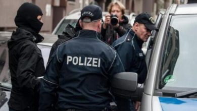 ألمانيا تشن حملة ضد نازيين جدد خططوا لهجوم على مسجد 2 5BA2802C 1F38 4EB7 AF19 B6ECA74A5D53