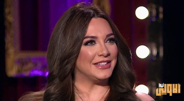 سلاف فواخرجي تتعرض لإنتقادات مسيئة بسبب بوستر "شارع شيكاغو" وهكذا ردت- بالصورة 1 8860080 1560329813