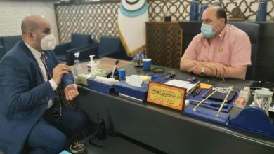 وفد من دائرة العلاقات والإعلام في وزارة الداخلية يزور مقر نقابة الفنانين ويبحث مع نقيبها مواضيع عدة 3 FB IMG 1595443651530