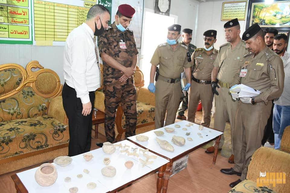 ذي قار :العثور على 15 قطعة أثرية وتسليمها إلى متحف الناصرية الحضاري 1 FB IMG 1595576383367