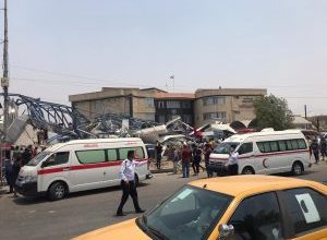 بالصور.. إصابات وحالة وفاة جراء انهيار جملون رياضي في البصرة3 300x225 1