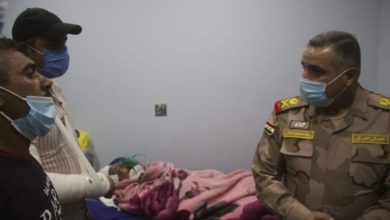 قائد الفرقة السابعة يزور أحد جرحى الفرقة الابطال 2 FB IMG 1598012394218