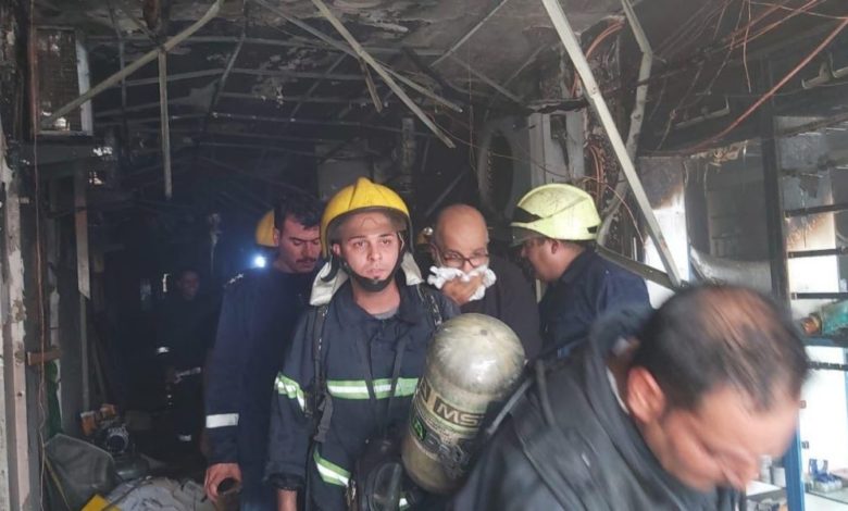 بالصور.. حريق كبير في الكرادة والدفاع المدني ينقذ 20 مواطنا3 1068x601 1