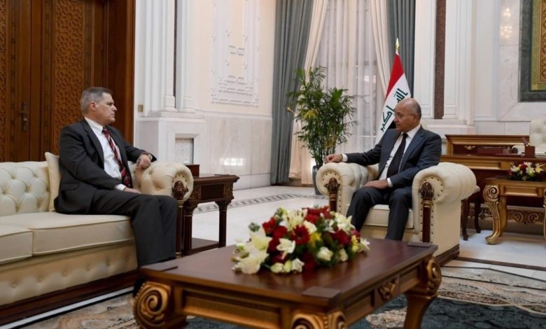 رئيس الجمهورية والسفير الاميركي يتفقان على ضرورة تخفيف التوترات في المنطقة 1 103E821D 6CCB 45F5 A383 E0595FA2A55F