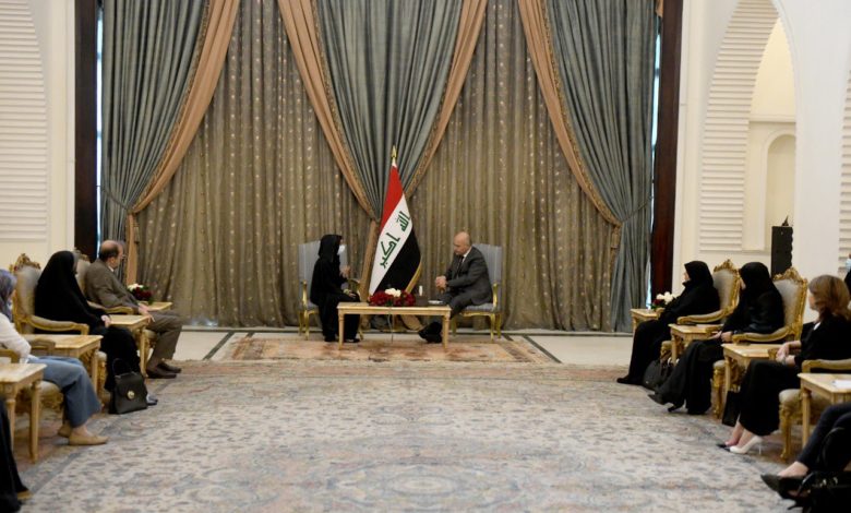 38384153 492D 471C B5B5 F9A0E125024B