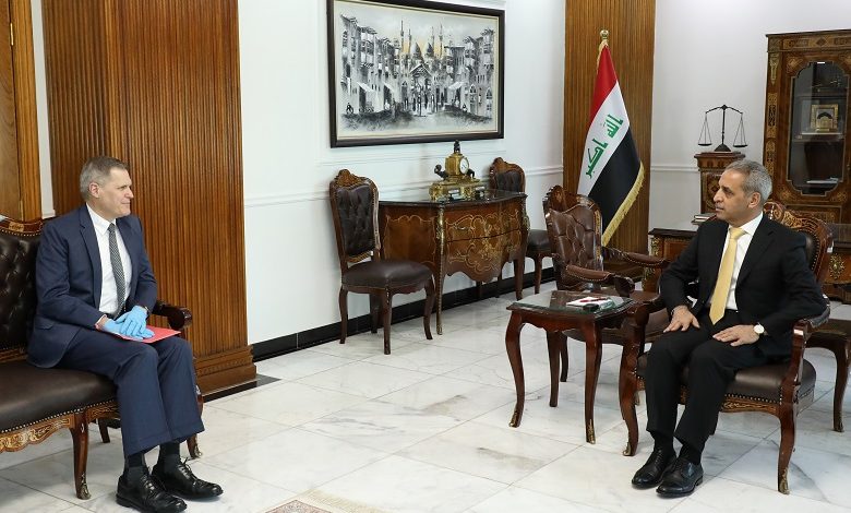 82392020 128184ff 712d 40e3 af25 53688d8c34b5