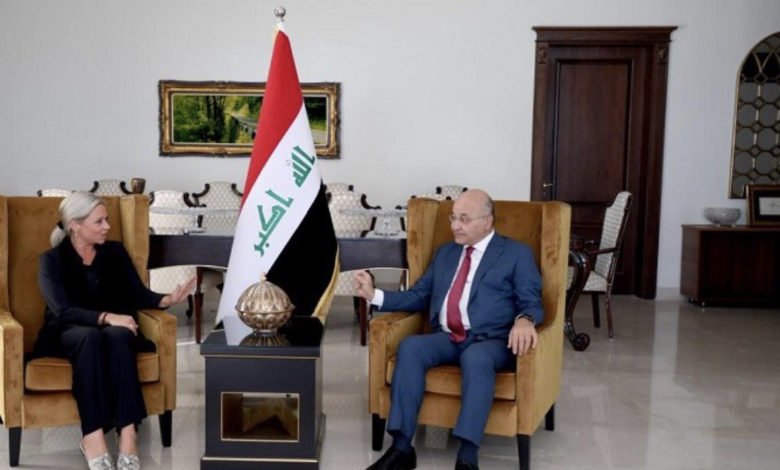 C25B53F3 0076 4A03 B0AD F33B6F8F7734