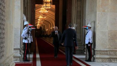 بيان الرئاسات: استهداف المقرات المدنية والعسكرية واغتيال وخطف الناشطين استهداف للعراق 4 CA96CFCB CE80 4B92 A107 47AB606897F5