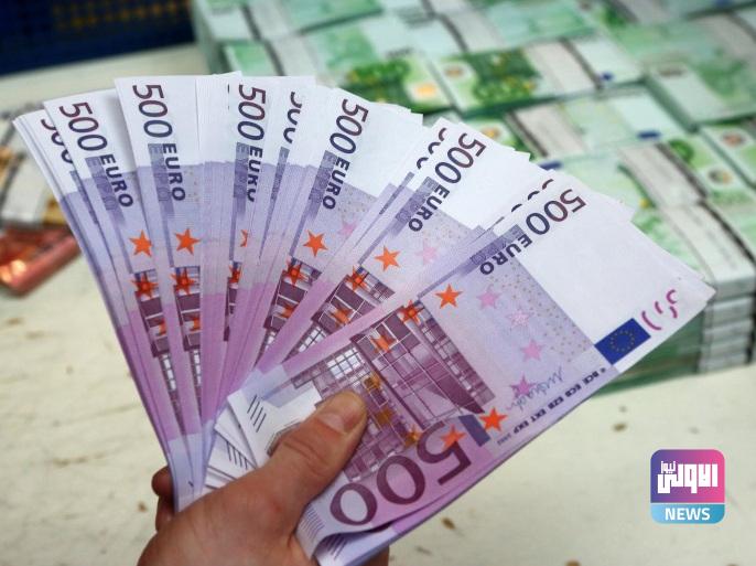 اليورو يبلغ أدنى مستوى في أسبوع مع تقدم الدولار 1 CB4D1853 4FE0 4B5D A177 06EE7D18838D