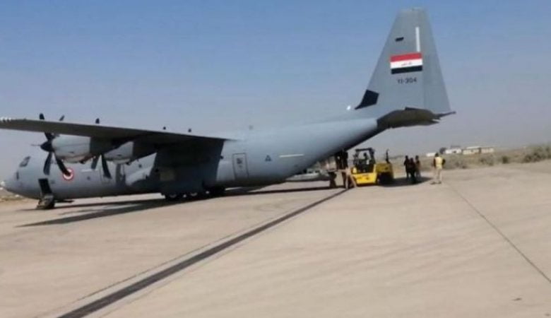 وصول الطائرة العراقية المحملة بالمساعدات إلى الشعب السوداني لمطار الخرطوم 1 czo3MjoiaHR0cHM6Ly9tYXdhemluLmJsb2IuY29yZS53aW5kb3dzLm5ldC9yb290L3Jvb3QvaW1hZ2VzLzgxMjkyMDIwX2V3ZXcuSlBHIjs