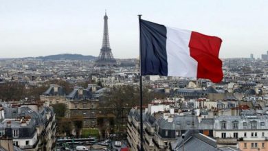 143 144817 stop spending new phones french 700x400