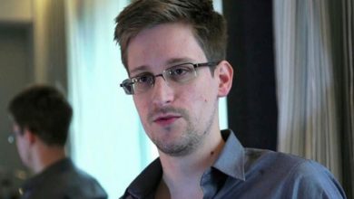 79 193323 russia edward snowden soil 700x400