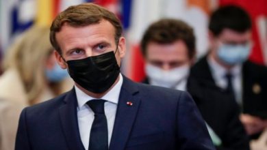 79 232111 macron history paris 700x400