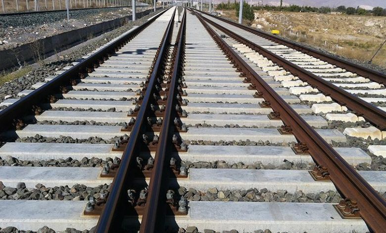 A339D4F6 E8DA 43B3 A199 E506256BEE35