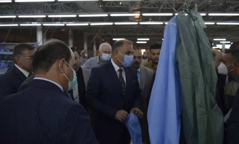 وزيـر الصناعـة يـزور مصنـع الألبسـة الجاهـزة فـي الموصـل وشركـة الخـازر لإنتـاج الكاشـي 3 F94E491B 517D 4284 B084 F3DBB12B2BE2