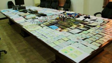 بالصورة.. القبض على متهم زور مجموعه هائلة من الأوراق الرسمية في أربيل