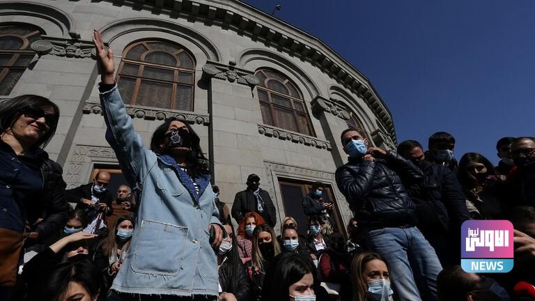 المعارضة الأرمنية تمهل باشينيان حتى منتصف الليل ليستقيل 1 1711112020 5fac0f5d4c59b756421fe336